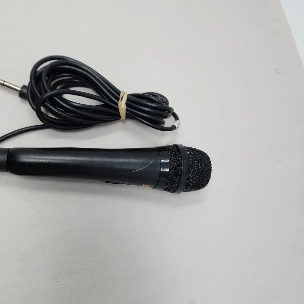 Singtrix Professional Karaoke Machine Microphone With Hit Button Tested